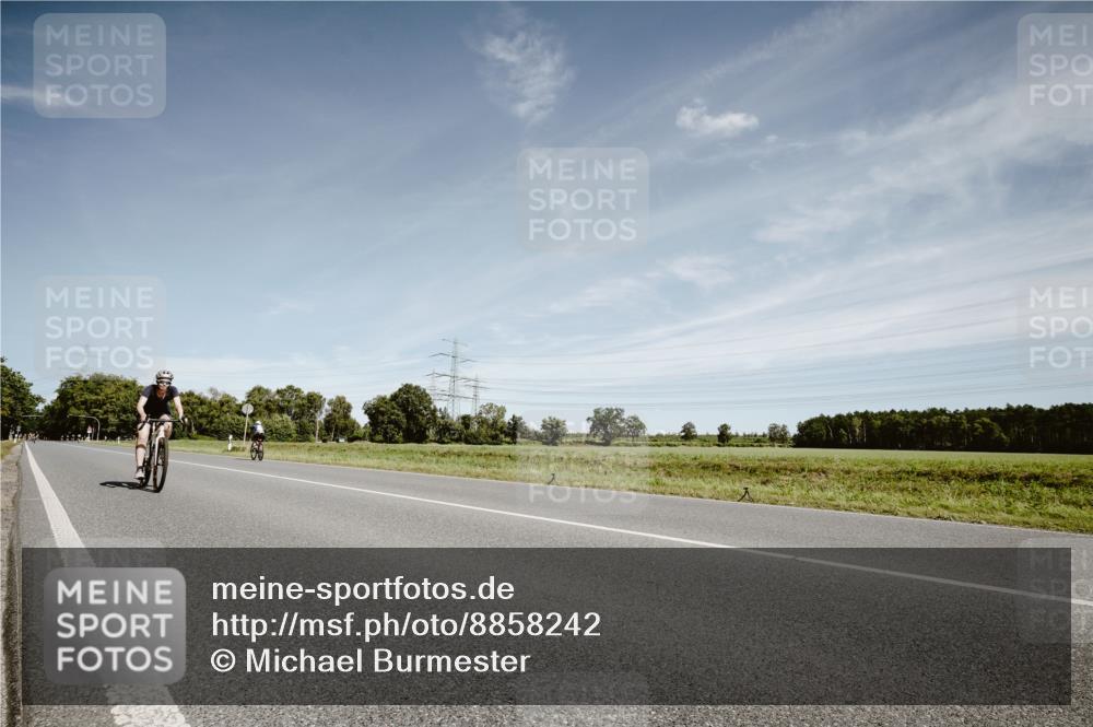 07.09.2025 - 19. Norderstedt Triathlon Michael Burmester http://msf.ph/oto/8858242 07.09.2025 12:30:58 Radfahren 721 meine-sportfotos.de