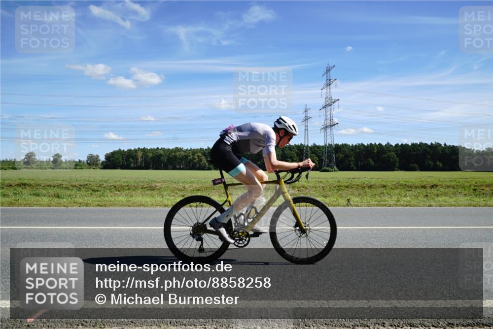 07.09.2025 - 19. Norderstedt Triathlon Michael Burmester http://msf.ph/oto/8858258 07.09.2025 13:08:37 Radfahren 342, 842 meine-sportfotos.de