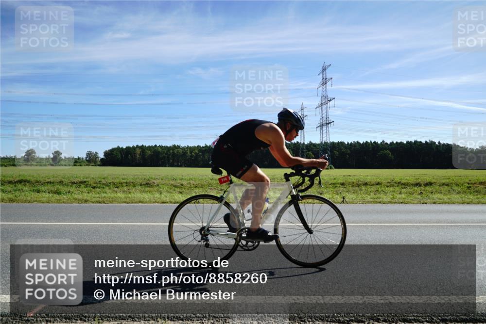 07.09.2025 - 19. Norderstedt Triathlon Michael Burmester http://msf.ph/oto/8858260 07.09.2025 11:28:13 Radfahren 204, 746 meine-sportfotos.de