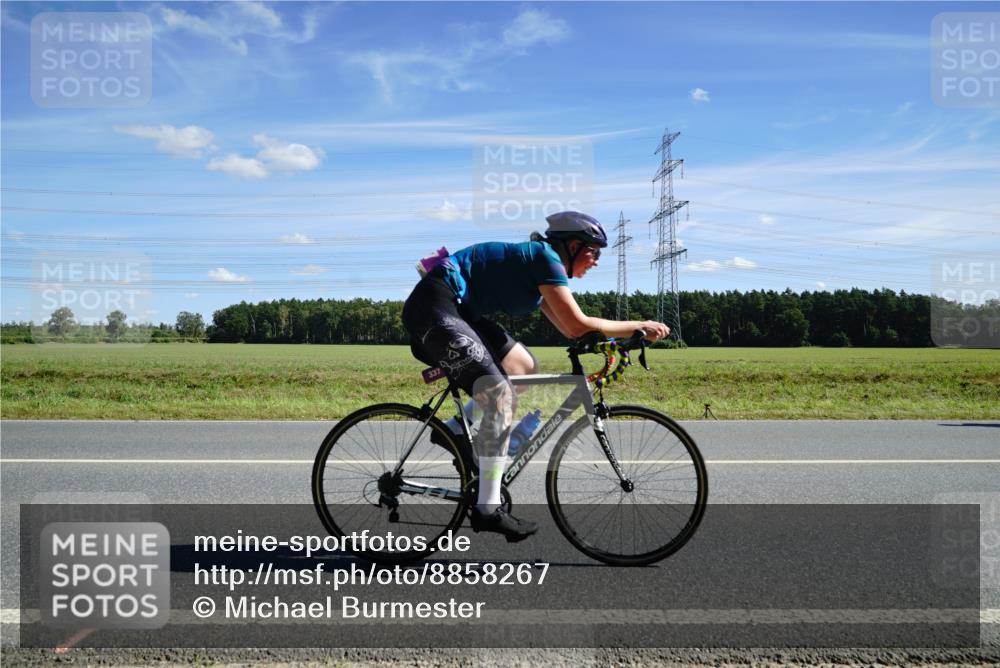 07.09.2025 - 19. Norderstedt Triathlon Michael Burmester http://msf.ph/oto/8858267 07.09.2025 13:08:50 Radfahren 337, 1326 meine-sportfotos.de