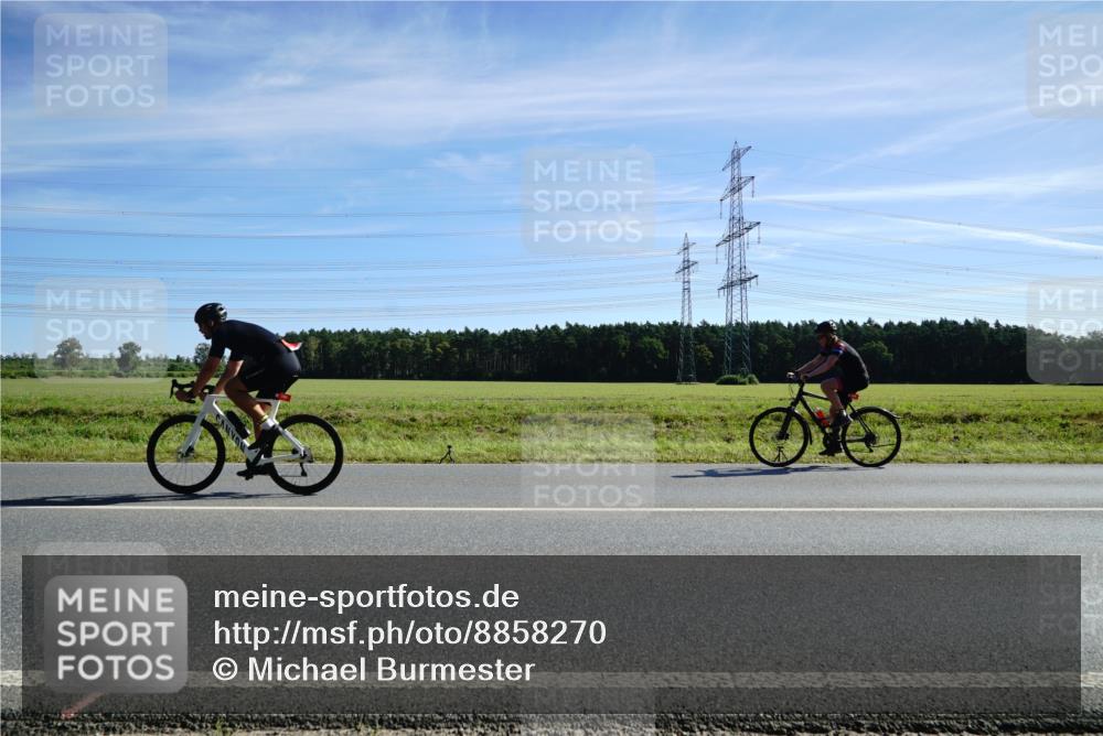 07.09.2025 - 19. Norderstedt Triathlon Michael Burmester http://msf.ph/oto/8858270 07.09.2025 11:28:22 Radfahren  meine-sportfotos.de