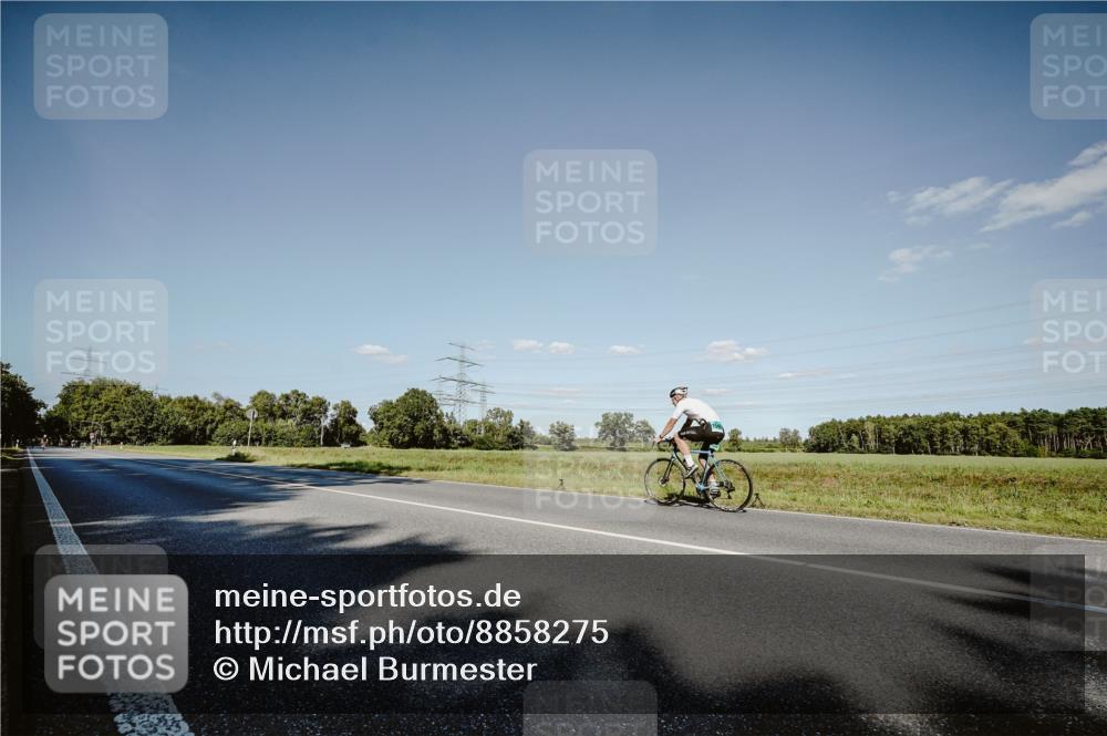 07.09.2025 - 19. Norderstedt Triathlon Michael Burmester http://msf.ph/oto/8858275 07.09.2025 15:38:24 Radfahren 514 meine-sportfotos.de