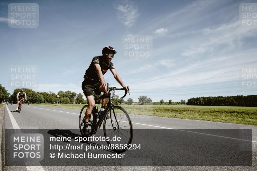 07.09.2025 - 19. Norderstedt Triathlon Michael Burmester http://msf.ph/oto/8858294 07.09.2025 12:31:25 Radfahren 227, 1238, 1311 meine-sportfotos.de