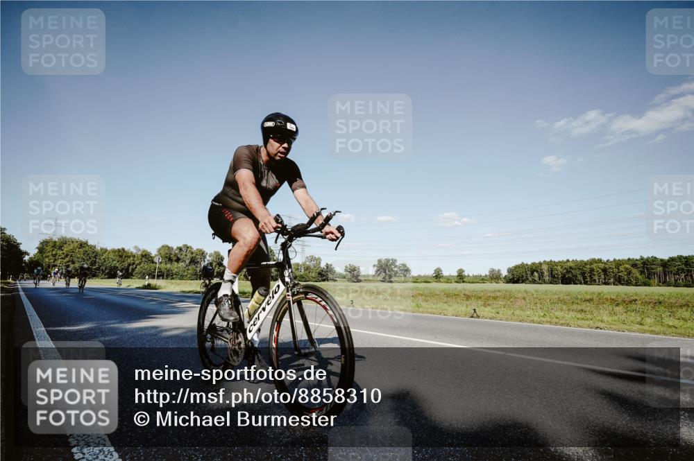 07.09.2025 - 19. Norderstedt Triathlon Michael Burmester http://msf.ph/oto/8858310 07.09.2025 15:38:47 Radfahren 402, 504, 882, 1432, 1442 meine-sportfotos.de