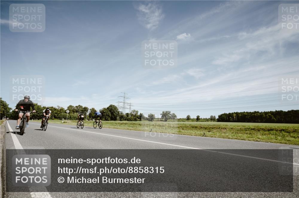 07.09.2025 - 19. Norderstedt Triathlon Michael Burmester http://msf.ph/oto/8858315 07.09.2025 12:31:35 Radfahren 713, 1255 meine-sportfotos.de