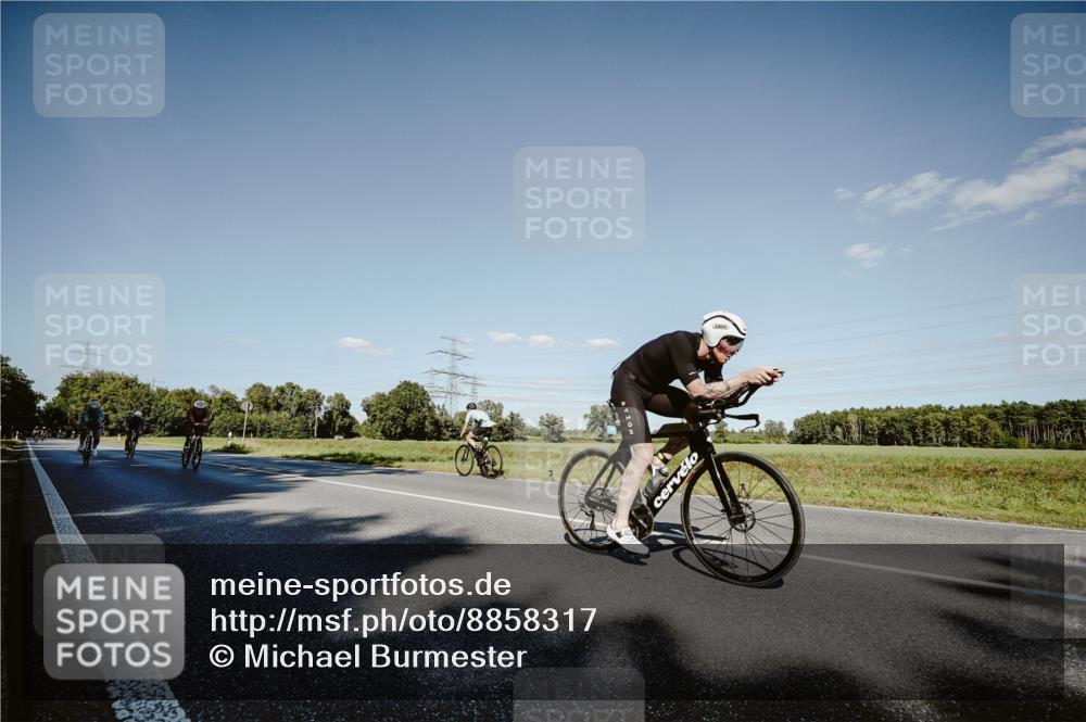 07.09.2025 - 19. Norderstedt Triathlon Michael Burmester http://msf.ph/oto/8858317 07.09.2025 15:38:49 Radfahren 402, 504, 1432, 1442, 1454 meine-sportfotos.de