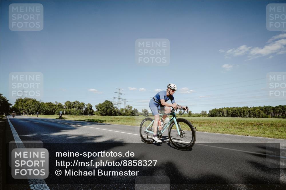 07.09.2025 - 19. Norderstedt Triathlon Michael Burmester http://msf.ph/oto/8858327 07.09.2025 15:38:51 Radfahren 402, 504, 1432, 1454 meine-sportfotos.de