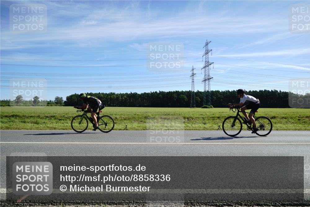 07.09.2025 - 19. Norderstedt Triathlon Michael Burmester http://msf.ph/oto/8858336 07.09.2025 11:29:08 Radfahren  meine-sportfotos.de