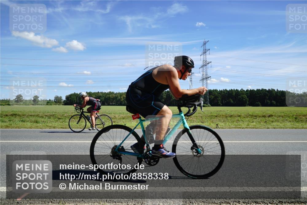 07.09.2025 - 19. Norderstedt Triathlon Michael Burmester http://msf.ph/oto/8858338 07.09.2025 13:09:45 Radfahren 336, 1270 meine-sportfotos.de