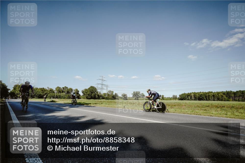 07.09.2025 - 19. Norderstedt Triathlon Michael Burmester http://msf.ph/oto/8858348 07.09.2025 15:39:02 Radfahren 1452 meine-sportfotos.de