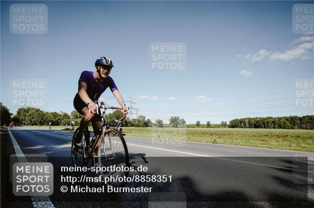 07.09.2025 - 19. Norderstedt Triathlon Michael Burmester http://msf.ph/oto/8858351 07.09.2025 15:39:03 Radfahren 1452 meine-sportfotos.de