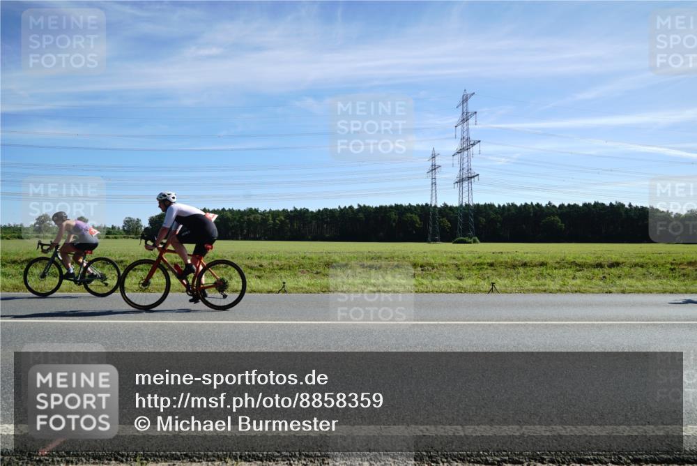 07.09.2025 - 19. Norderstedt Triathlon Michael Burmester http://msf.ph/oto/8858359 07.09.2025 11:29:15 Radfahren  meine-sportfotos.de