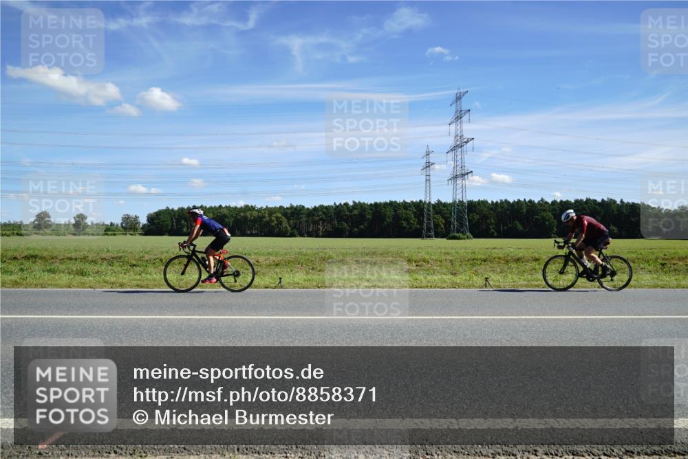 07.09.2025 - 19. Norderstedt Triathlon Michael Burmester http://msf.ph/oto/8858371 07.09.2025 13:10:02 Radfahren 275 meine-sportfotos.de