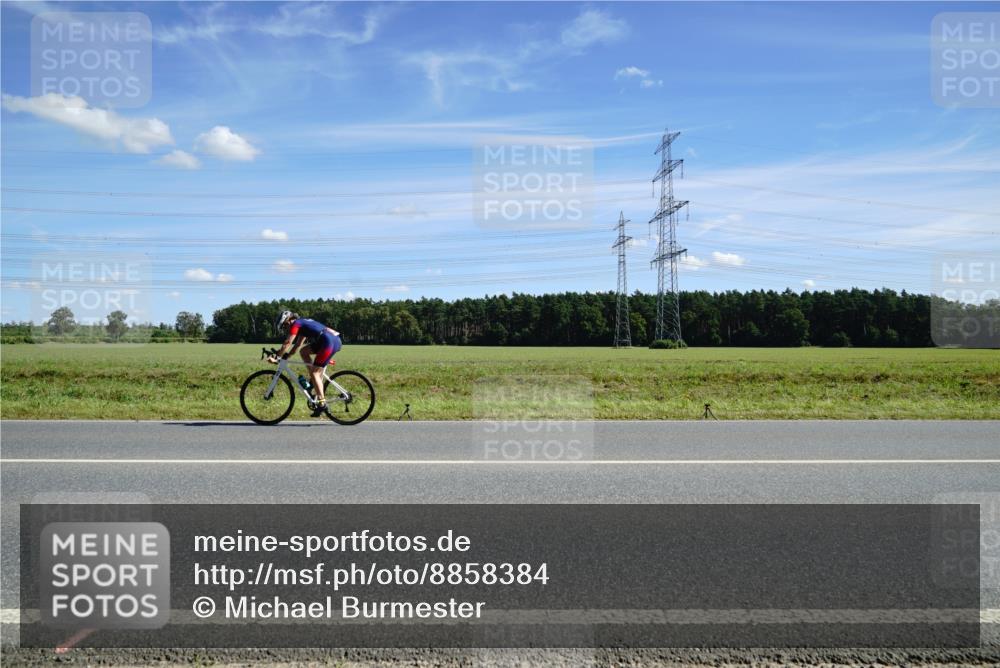 07.09.2025 - 19. Norderstedt Triathlon Michael Burmester http://msf.ph/oto/8858384 07.09.2025 13:10:06 Radfahren  meine-sportfotos.de