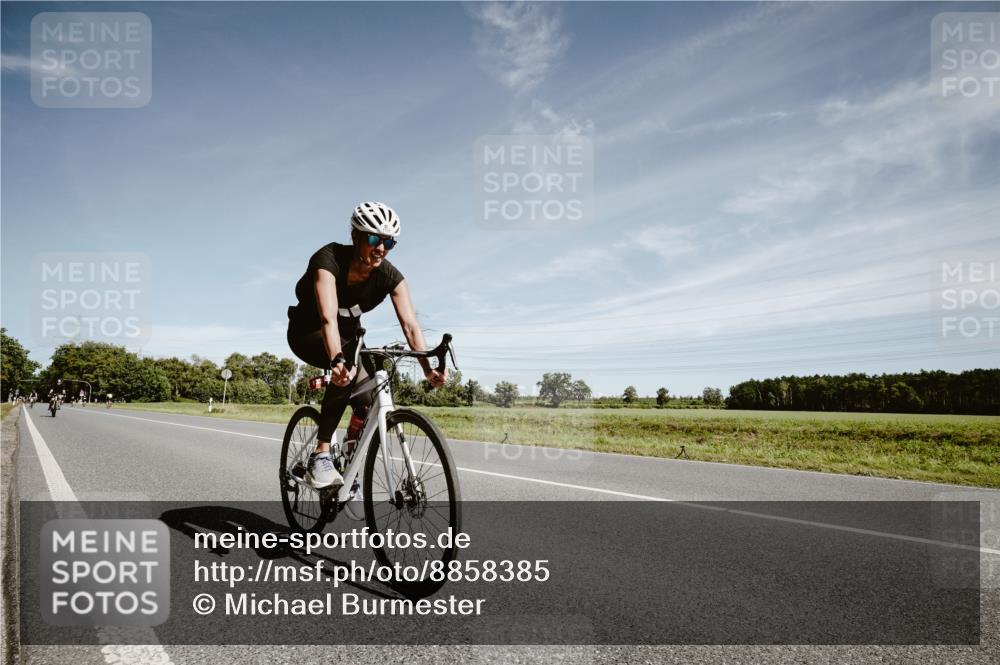 07.09.2025 - 19. Norderstedt Triathlon Michael Burmester http://msf.ph/oto/8858385 07.09.2025 12:32:02 Radfahren 260, 1321 meine-sportfotos.de