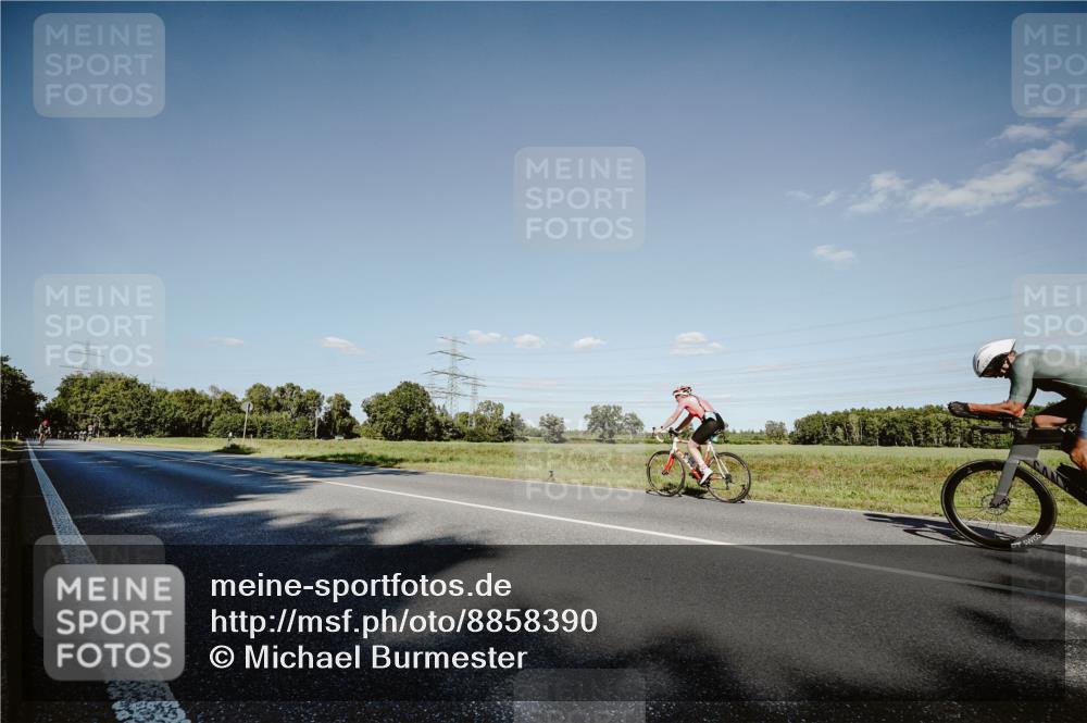 07.09.2025 - 19. Norderstedt Triathlon Michael Burmester http://msf.ph/oto/8858390 07.09.2025 15:39:24 Radfahren  meine-sportfotos.de