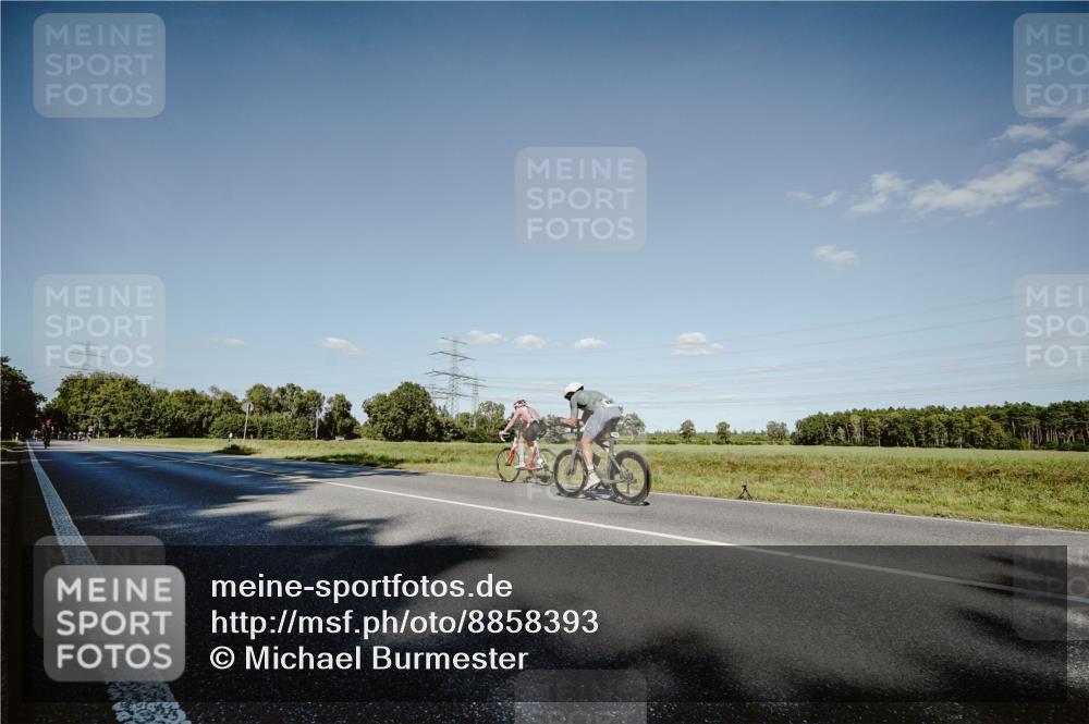 07.09.2025 - 19. Norderstedt Triathlon Michael Burmester http://msf.ph/oto/8858393 07.09.2025 15:39:24 Radfahren  meine-sportfotos.de