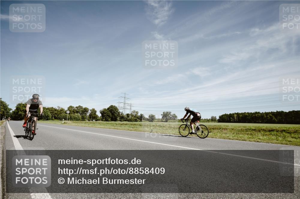 07.09.2025 - 19. Norderstedt Triathlon Michael Burmester http://msf.ph/oto/8858409 07.09.2025 12:32:17 Radfahren 277 meine-sportfotos.de