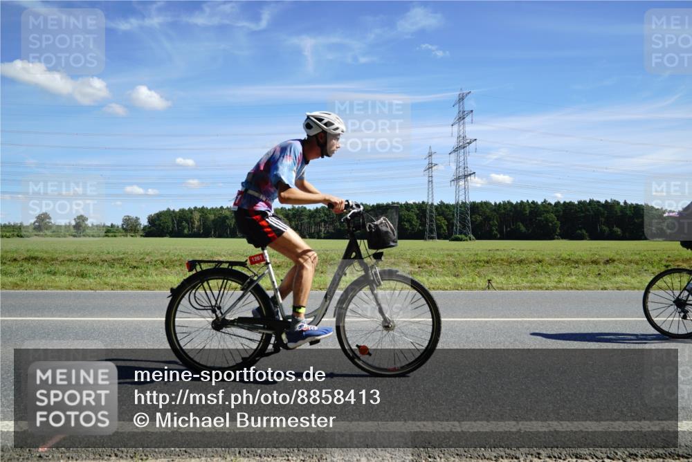 07.09.2025 - 19. Norderstedt Triathlon Michael Burmester http://msf.ph/oto/8858413 07.09.2025 13:10:22 Radfahren 315, 320, 1261 meine-sportfotos.de