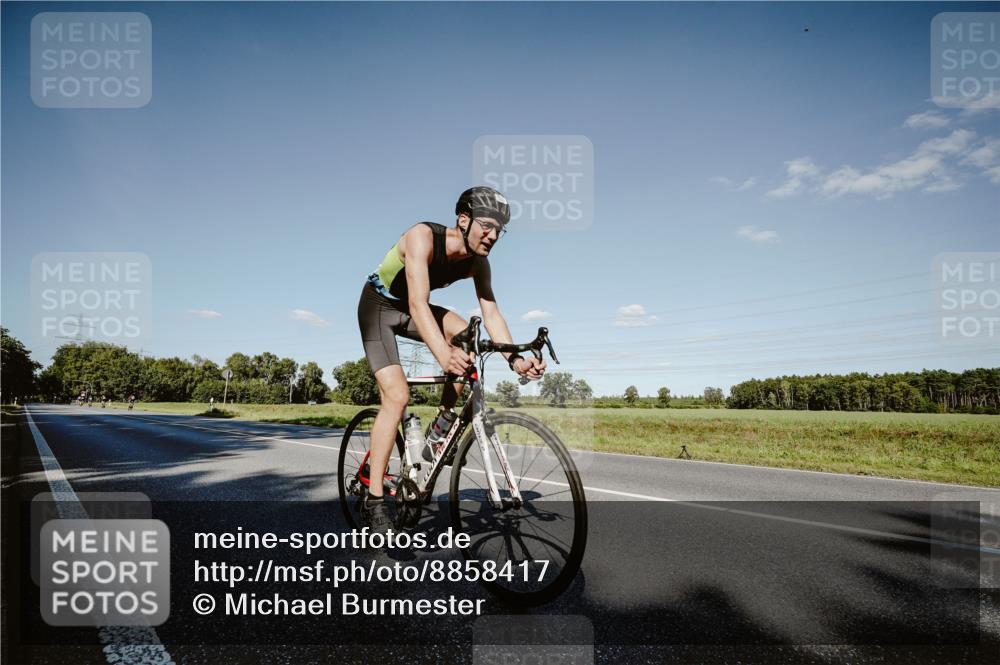 07.09.2025 - 19. Norderstedt Triathlon Michael Burmester http://msf.ph/oto/8858417 07.09.2025 15:39:36 Radfahren 913, 1481 meine-sportfotos.de