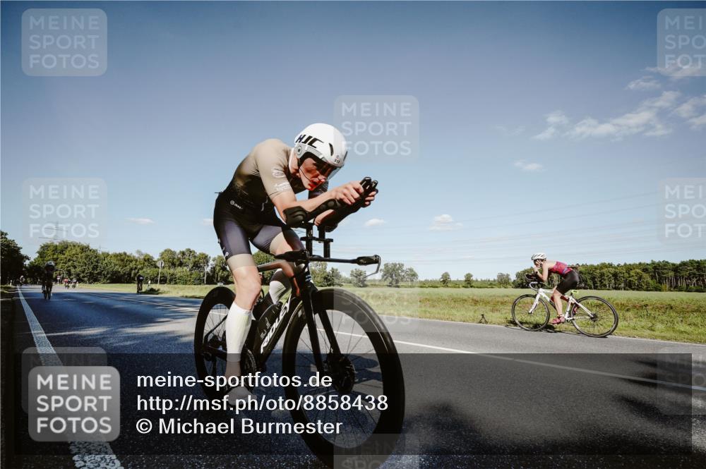 07.09.2025 - 19. Norderstedt Triathlon Michael Burmester http://msf.ph/oto/8858438 07.09.2025 15:39:47 Radfahren 508, 517 meine-sportfotos.de