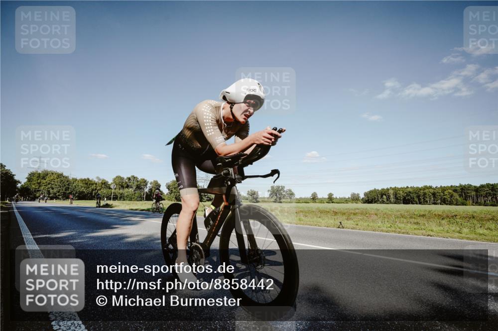 07.09.2025 - 19. Norderstedt Triathlon Michael Burmester http://msf.ph/oto/8858442 07.09.2025 15:39:49 Radfahren 508, 517 meine-sportfotos.de