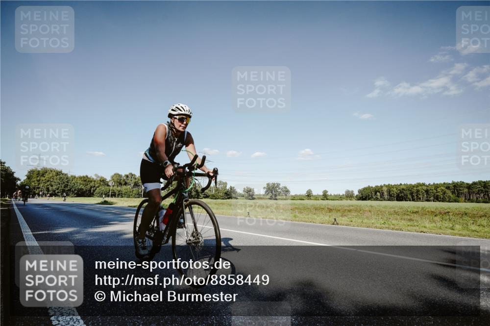 07.09.2025 - 19. Norderstedt Triathlon Michael Burmester http://msf.ph/oto/8858449 07.09.2025 15:39:56 Radfahren 461, 954 meine-sportfotos.de