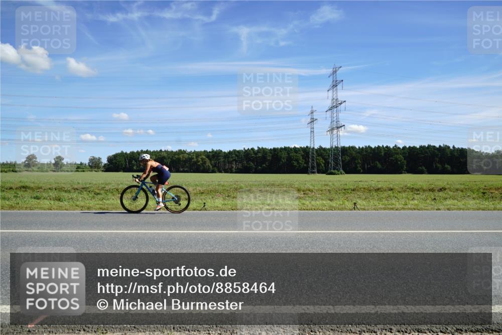 07.09.2025 - 19. Norderstedt Triathlon Michael Burmester http://msf.ph/oto/8858464 07.09.2025 13:11:20 Radfahren  meine-sportfotos.de