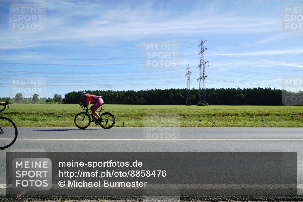 07.09.2025 - 19. Norderstedt Triathlon Michael Burmester http://msf.ph/oto/8858476 07.09.2025 11:30:07 Radfahren 768, 1197 meine-sportfotos.de