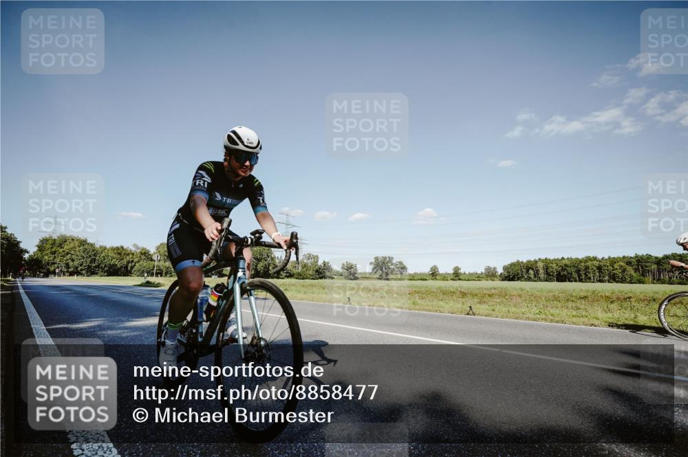 07.09.2025 - 19. Norderstedt Triathlon Michael Burmester http://msf.ph/oto/8858477 07.09.2025 15:40:08 Radfahren 923, 1400, 1422, 1448, 1485 meine-sportfotos.de