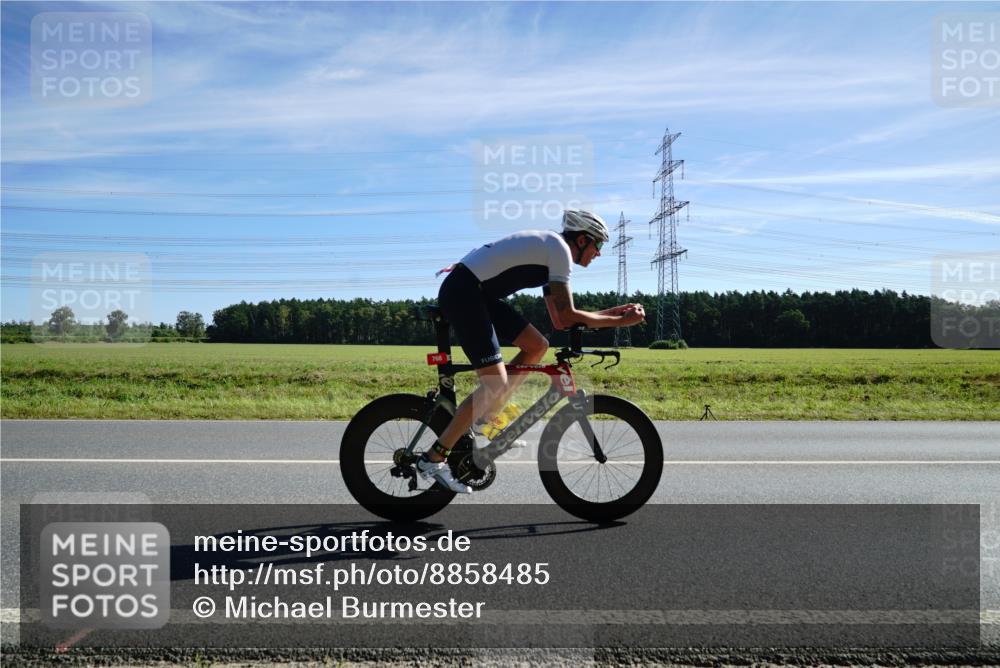 07.09.2025 - 19. Norderstedt Triathlon Michael Burmester http://msf.ph/oto/8858485 07.09.2025 11:30:11 Radfahren 768, 1197 meine-sportfotos.de