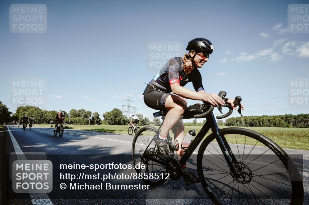 07.09.2025 - 19. Norderstedt Triathlon Michael Burmester http://msf.ph/oto/8858512 07.09.2025 15:40:29 Radfahren 498, 510, 537, 1430, 1522 meine-sportfotos.de
