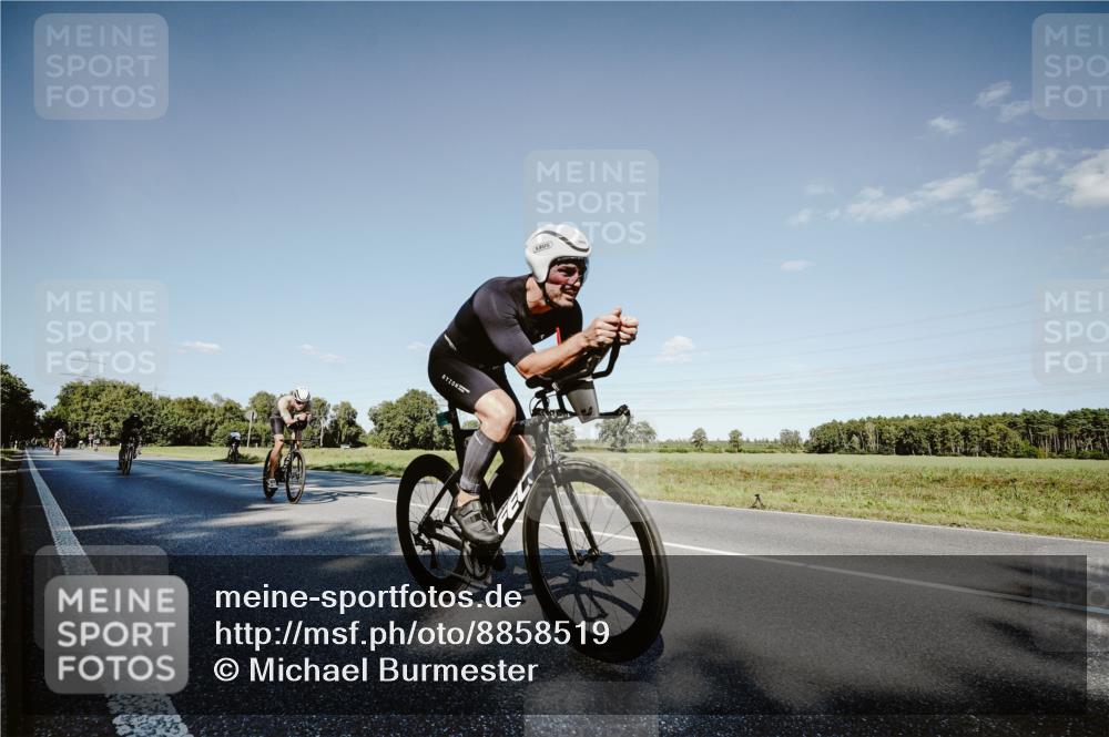 07.09.2025 - 19. Norderstedt Triathlon Michael Burmester http://msf.ph/oto/8858519 07.09.2025 15:40:30 Radfahren 498, 510, 537, 1430, 1522 meine-sportfotos.de