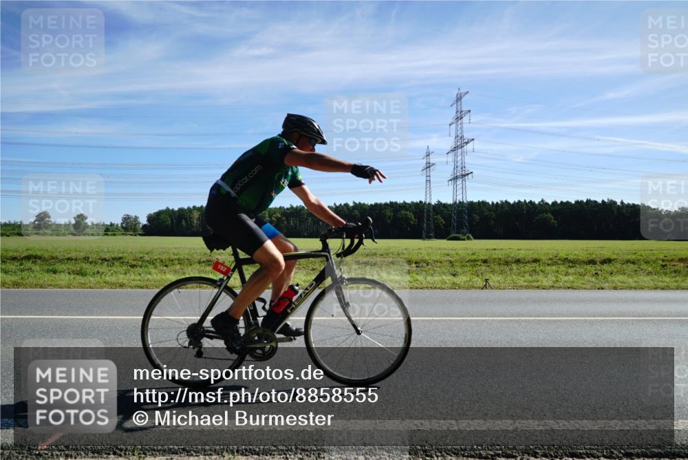 07.09.2025 - 19. Norderstedt Triathlon Michael Burmester http://msf.ph/oto/8858555 07.09.2025 11:30:51 Radfahren 152, 1172 meine-sportfotos.de