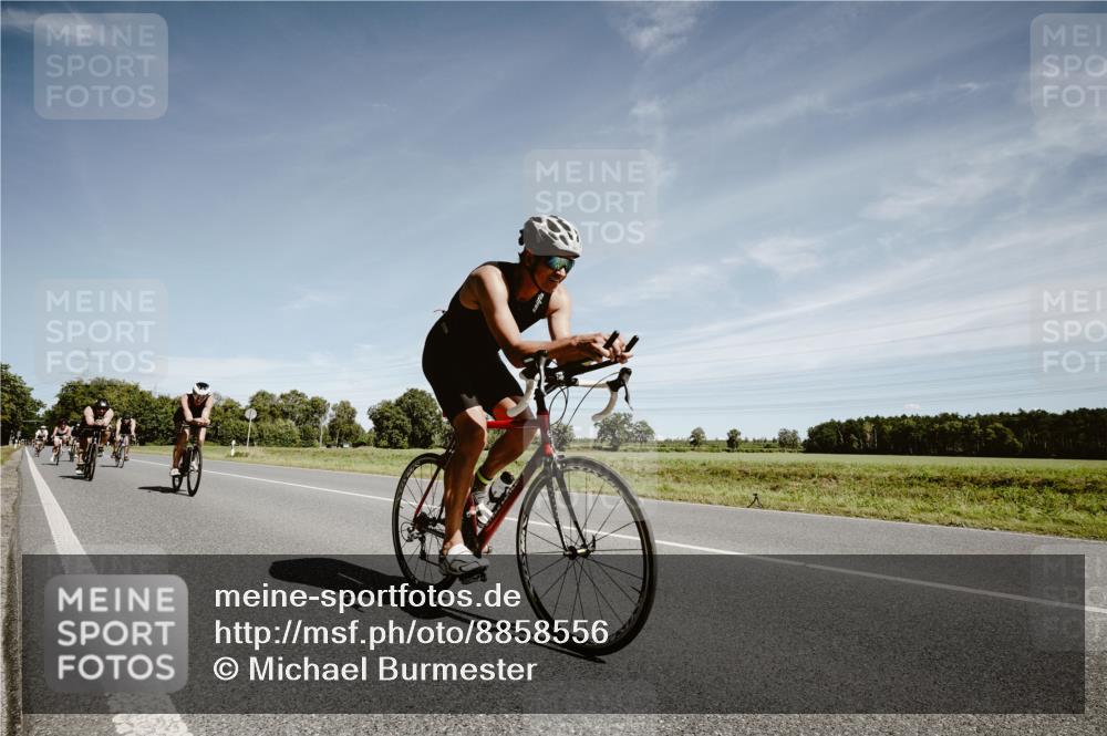 07.09.2025 - 19. Norderstedt Triathlon Michael Burmester http://msf.ph/oto/8858556 07.09.2025 12:33:47 Radfahren 236, 308, 767, 783, 820 meine-sportfotos.de