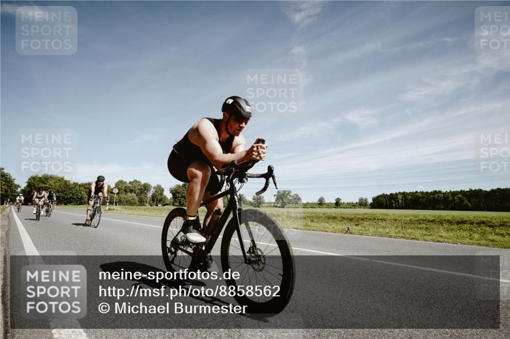 07.09.2025 - 19. Norderstedt Triathlon Michael Burmester http://msf.ph/oto/8858562 07.09.2025 12:33:49 Radfahren 188, 236, 243, 308, 767, 783, 820 meine-sportfotos.de