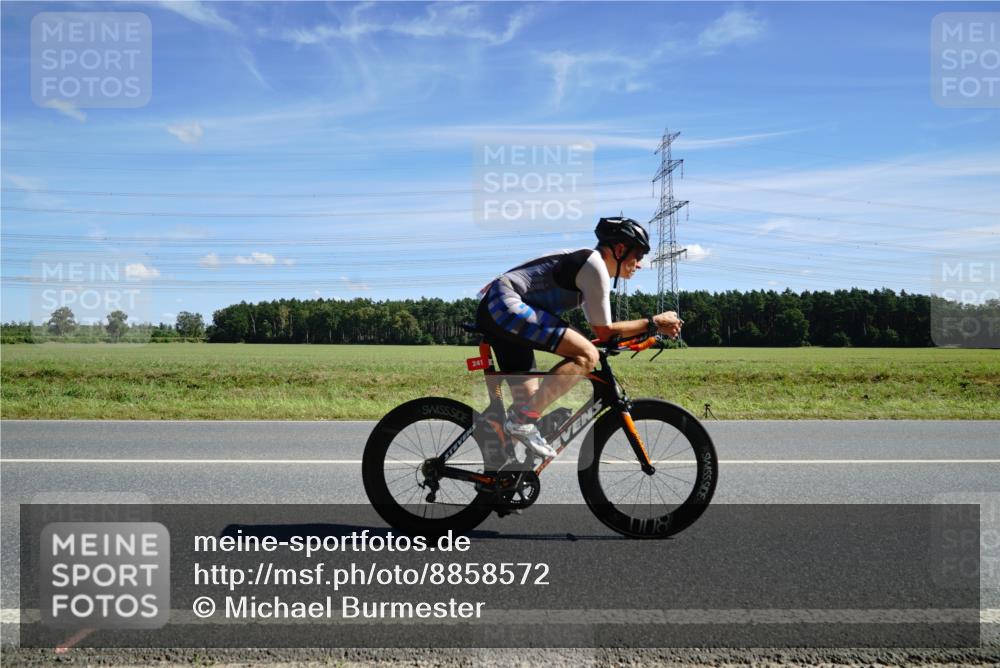 07.09.2025 - 19. Norderstedt Triathlon Michael Burmester http://msf.ph/oto/8858572 07.09.2025 13:13:08 Radfahren 241, 323, 328, 330, 347, 1354 meine-sportfotos.de