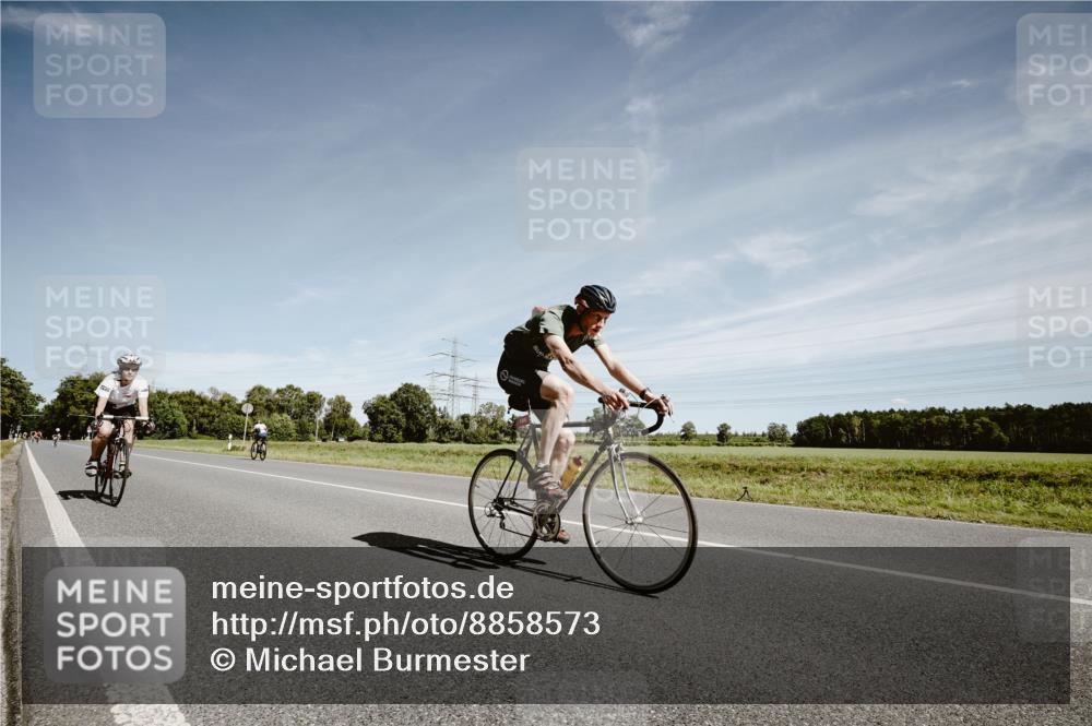 07.09.2025 - 19. Norderstedt Triathlon Michael Burmester http://msf.ph/oto/8858573 07.09.2025 12:33:52 Radfahren 188, 243, 767, 783, 1362 meine-sportfotos.de