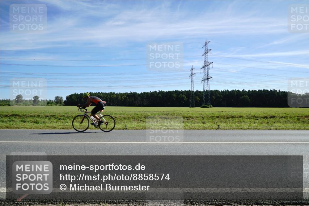 07.09.2025 - 19. Norderstedt Triathlon Michael Burmester http://msf.ph/oto/8858574 07.09.2025 11:30:58 Radfahren 787, 1162, 1202 meine-sportfotos.de