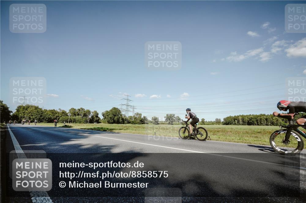 07.09.2025 - 19. Norderstedt Triathlon Michael Burmester http://msf.ph/oto/8858575 07.09.2025 15:40:52 Radfahren 416 meine-sportfotos.de