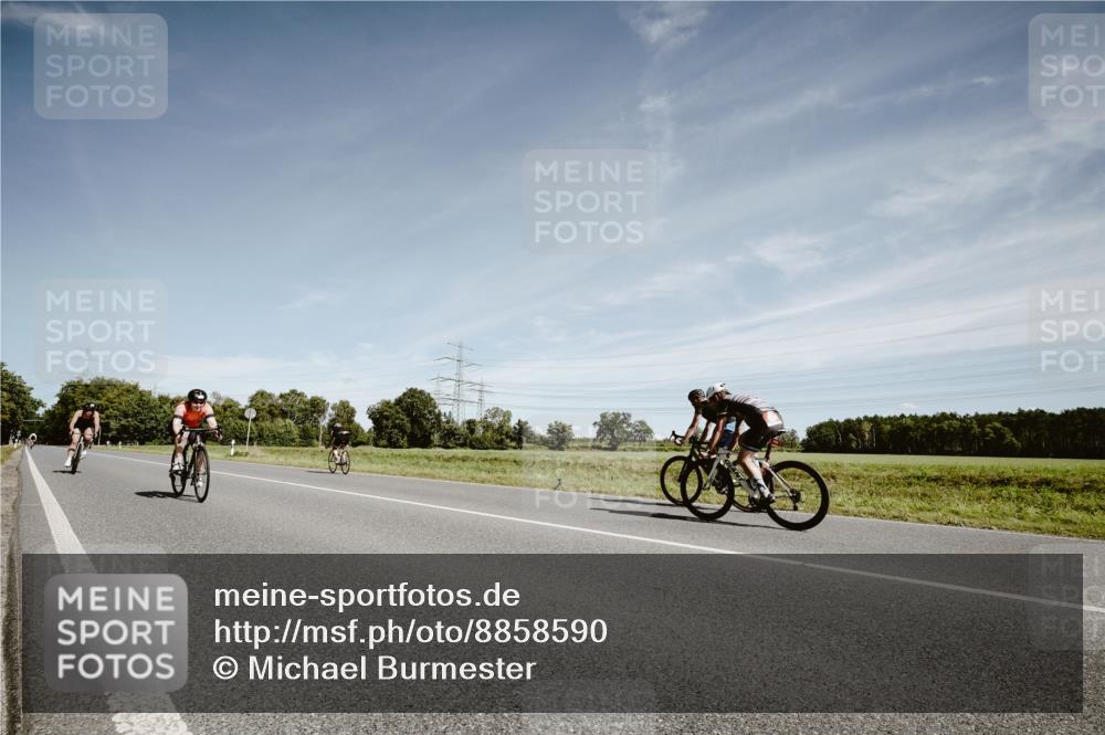 07.09.2025 - 19. Norderstedt Triathlon Michael Burmester http://msf.ph/oto/8858590 07.09.2025 12:34:01 Radfahren 272, 273, 852 meine-sportfotos.de
