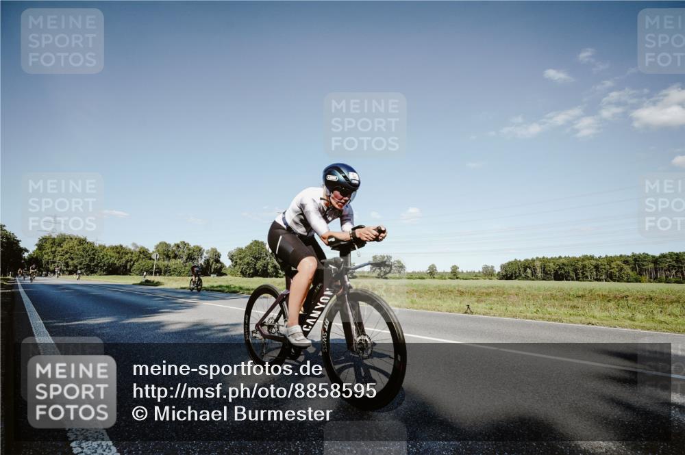 07.09.2025 - 19. Norderstedt Triathlon Michael Burmester http://msf.ph/oto/8858595 07.09.2025 15:41:01 Radfahren 448, 506, 513, 539, 952 meine-sportfotos.de