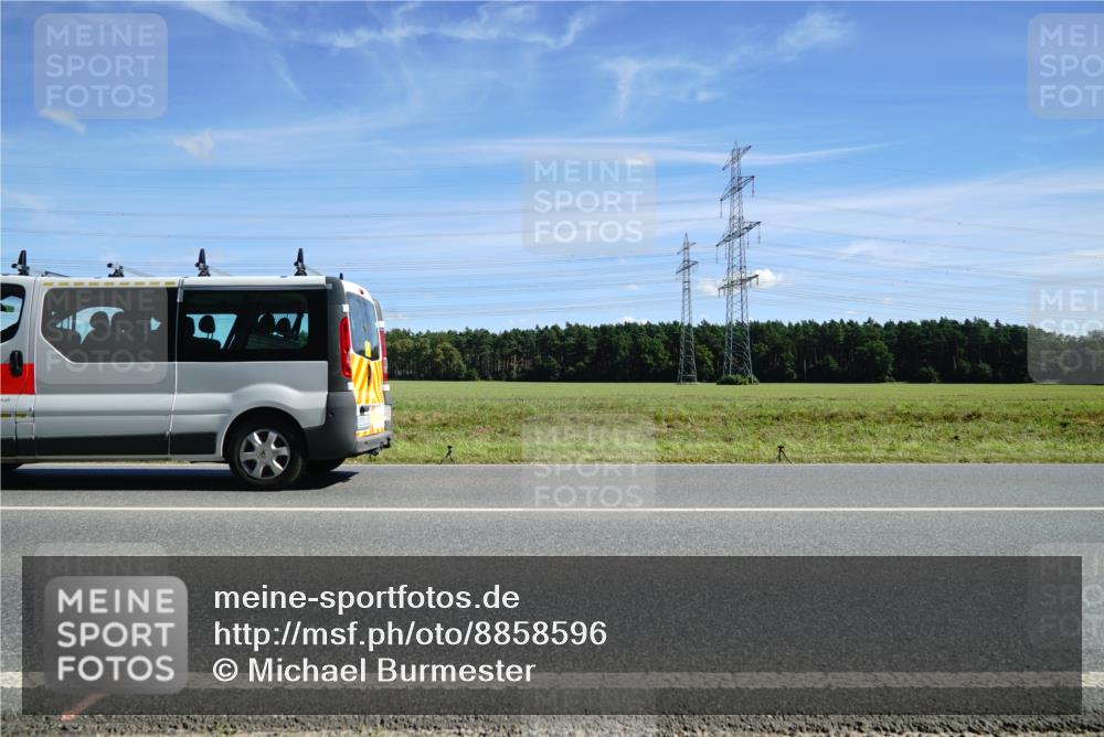 07.09.2025 - 19. Norderstedt Triathlon Michael Burmester http://msf.ph/oto/8858596 07.09.2025 13:13:15 Radfahren 353 meine-sportfotos.de