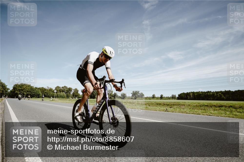 07.09.2025 - 19. Norderstedt Triathlon Michael Burmester http://msf.ph/oto/8858607 07.09.2025 12:34:10 Radfahren 167 meine-sportfotos.de
