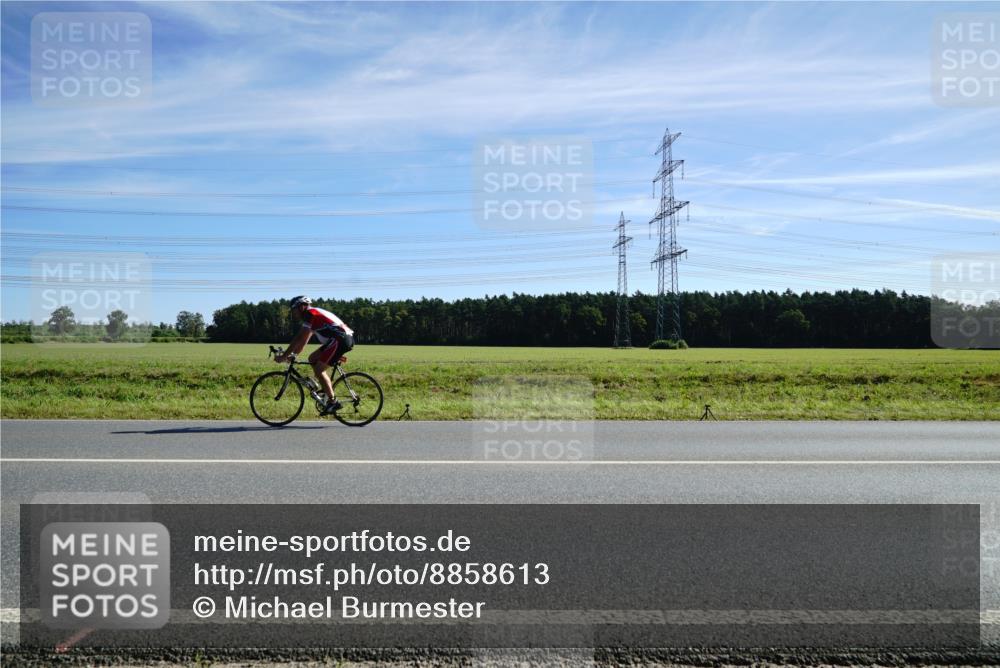 07.09.2025 - 19. Norderstedt Triathlon Michael Burmester http://msf.ph/oto/8858613 07.09.2025 11:31:10 Radfahren 862 meine-sportfotos.de