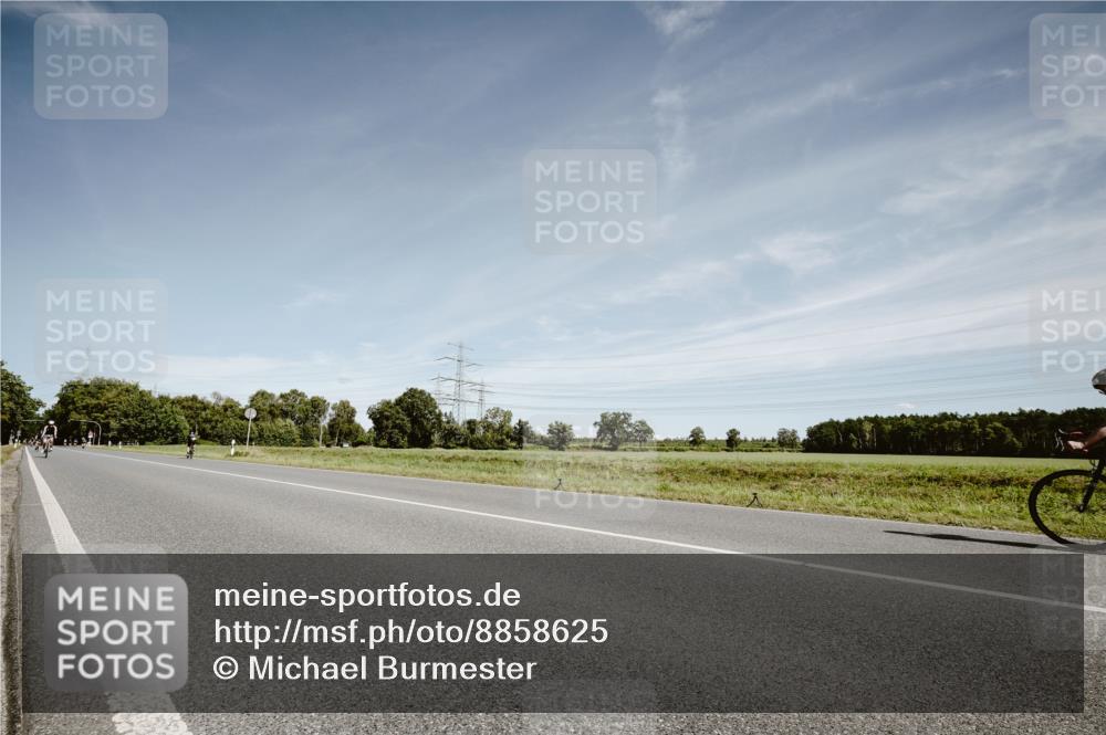 07.09.2025 - 19. Norderstedt Triathlon Michael Burmester http://msf.ph/oto/8858625 07.09.2025 12:34:18 Radfahren  meine-sportfotos.de