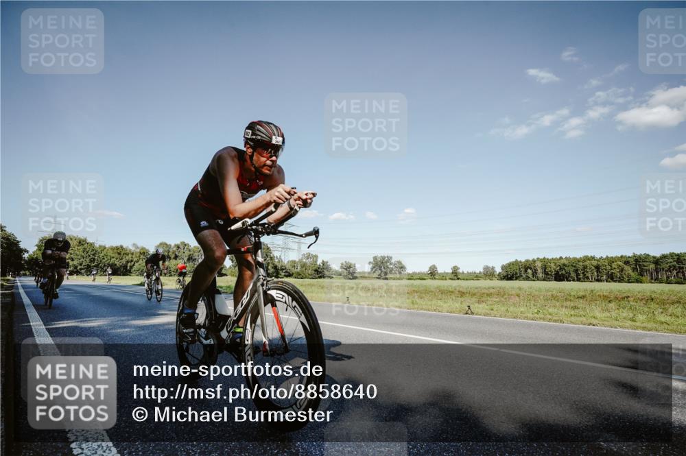 07.09.2025 - 19. Norderstedt Triathlon Michael Burmester http://msf.ph/oto/8858640 07.09.2025 15:41:19 Radfahren 362, 396, 550, 864, 1413 meine-sportfotos.de