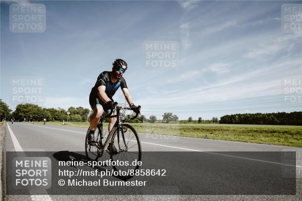 07.09.2025 - 19. Norderstedt Triathlon Michael Burmester http://msf.ph/oto/8858642 07.09.2025 12:34:26 Radfahren 244, 809 meine-sportfotos.de