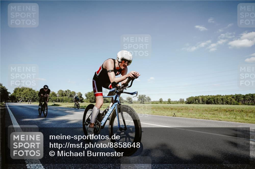 07.09.2025 - 19. Norderstedt Triathlon Michael Burmester http://msf.ph/oto/8858648 07.09.2025 15:41:21 Radfahren 362, 396, 550, 864, 1413 meine-sportfotos.de