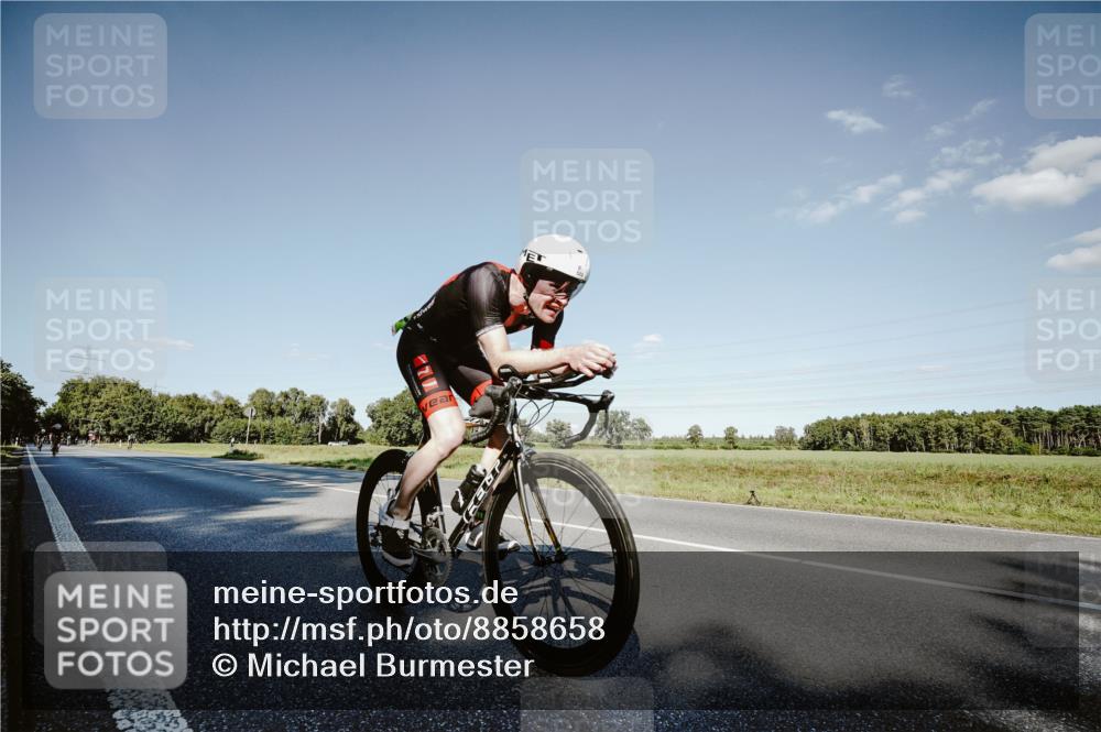 07.09.2025 - 19. Norderstedt Triathlon Michael Burmester http://msf.ph/oto/8858658 07.09.2025 15:41:30 Radfahren 523, 931 meine-sportfotos.de